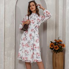 Платье с цветочным принтом Shein
