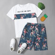 Шорты и футболка с цветочным принтом, текстовым принтом для мальчиков Shein
