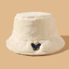 Плюшевая шляпа с вышивкой бабочки Shein