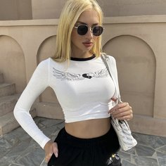 Короткая футболка с оригинальным принтом Shein