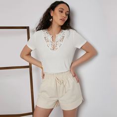 Вязаная футболка в рубчик с кружевным воротником Shein