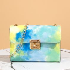 Сумка через плечо с принтом тай-дай на цепочке Shein