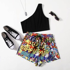 Топ на одно плечо и спортивные шорты с принтом граффити Shein