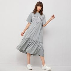 Платье с текстовым принтом Shein