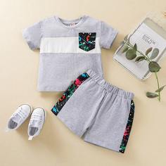 Шорты и футболка с графическим принтом для девочек Shein