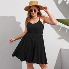Однотонное платье размера плюс на бретельках Shein