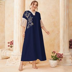 Платье с вышивкой размера плюс Shein