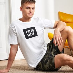 Мужские шорты с камуфляжным принтом и топ с текстовым принтом Shein