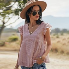 Блузка с ажурной вышивкой Shein