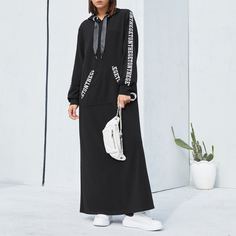 Платье с капюшоном и текстовым принтом Shein