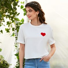 Футболка с принтом сердечка Shein