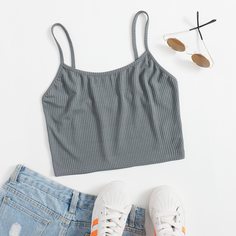 Укороченный трикотажный топ на подтяжках в рубчик Shein