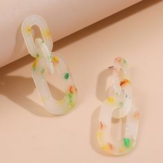 Акриловые серьги-подвески с цепочкой Shein