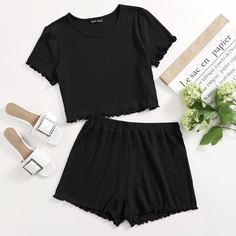 Вязаная футболка и шорты в рубчик Shein
