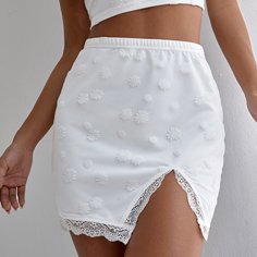 Мини-юбка с кружевом и разрезом Shein