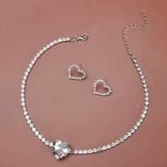 Ожерелье со стразвми в виде сердца и 1 пара серьги-гвоздики Shein