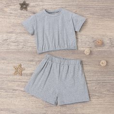 Футболка и спортивные шорты для девочек Shein