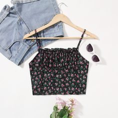 Укороченный топ на подтяжках с оборками и цветочным принтом Shein