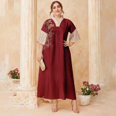 Платье с вышивкой размера плюс Shein