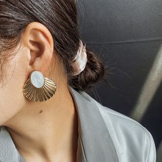 Серьги в форме ракушки Shein