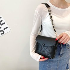 Сумка на плечо с мультипликационным узором Shein