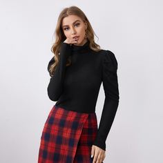 Футболка с высоким воротником Shein