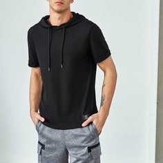 Мужская футболка с капюшоном и нашивкой на рукавах и кулиске Shein