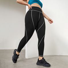 Суперэластичные спортивные леггинсы с отстрочкой Plus Shein