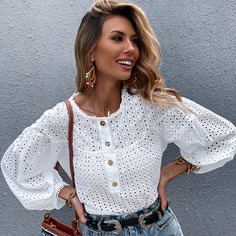 Блузка с вышивкой петельки и оригинальным рукавом Shein