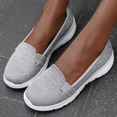 Минималистичные кроссовки без шнурка Shein