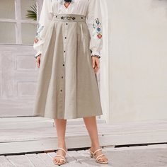 Юбка на пуговицах с цветочной вышивкой Shein