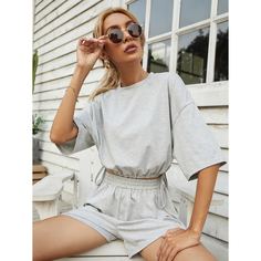 Кроп-футболка на кулиске и шорты Shein