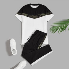 Мужские спортивные брюки и контрастная футболка с камуфляжным принтом Shein