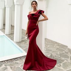 Платье-русалка с асимметричным воротником Shein