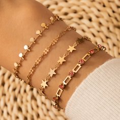 4шт браслет со звездой и стразами Shein