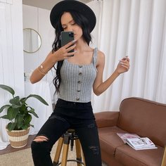 Вязаный топ в рубчик с пуговицами Shein
