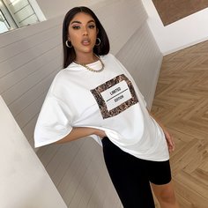 Длинная футболка со змеиным принтом Shein