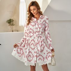 Платье-рубашка с цветочным принтом, поясом и ажурной вышивкой Shein