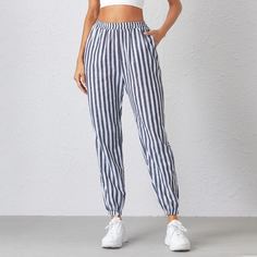 Брюки с карманом в полоску Shein