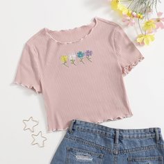 Короткая футболка с цветочной вышивкой Shein