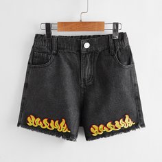 Джинсовые шорты с заплатой огня для девочек Shein