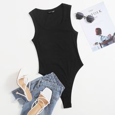 Однотонное боди с U-образным воротником Shein