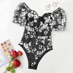 Боди с сетчатой вышивкой на косточках Shein