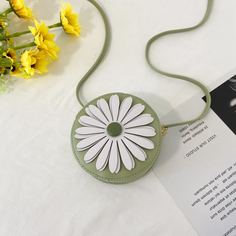 Круглая сумка с цветком Shein