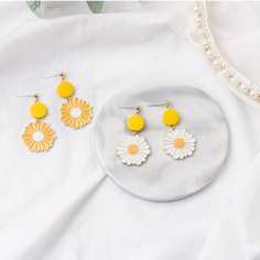 2 пары серьги-подвески с цветком Shein