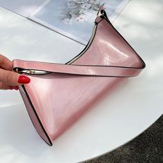 Сумка через плечо из лакированной кожи Shein