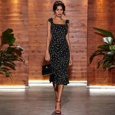 Платье в горошек с узлом на плечах Shein