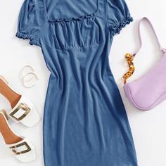 Однотонное платье со сборками Shein