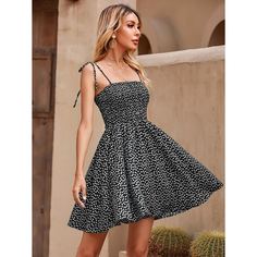 Платье на бретельках с цветочным принтом Shein