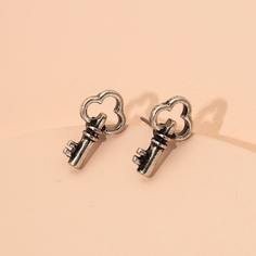 Серьги-гвоздики в форме ключа Shein